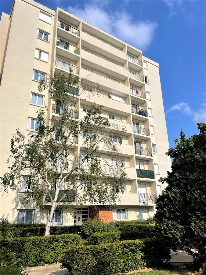 Brossolette Appartement T2 Spacieux Et Lumineux Balcon Vue Degagee Reims Eksteriør bilde