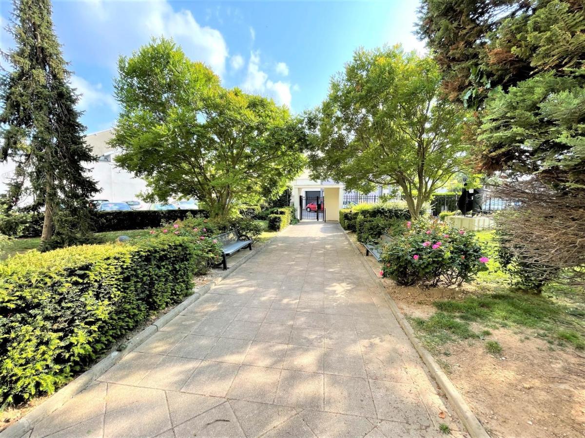 Brossolette Appartement T2 Spacieux Et Lumineux Balcon Vue Degagee Reims Eksteriør bilde